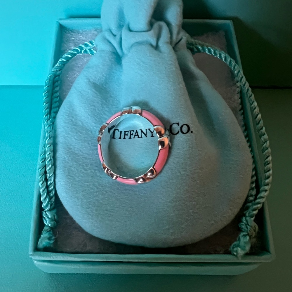 🌸🌸 Authentic Tiffany & Co. Pink Enamel Signature X Ring - Picture 3 of 9